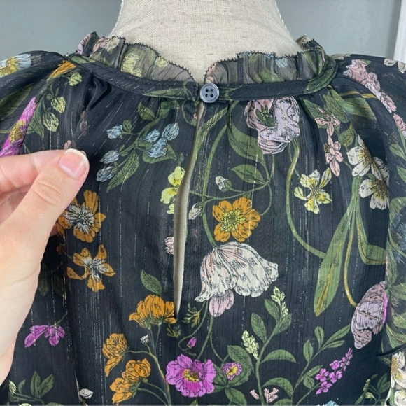 Loft Floral Ruffle Blouse with Gold Threading Size M - Picture 7 of 7